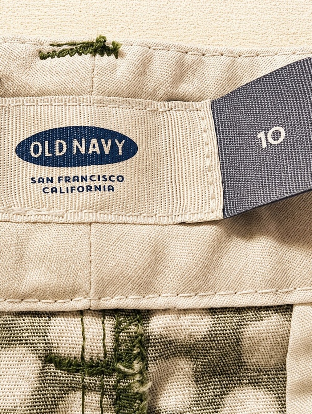 Old Navy Olive Green Printed Cotton Shorts Women’s Size 10 Side Zip Summer - Picture 8 of 10